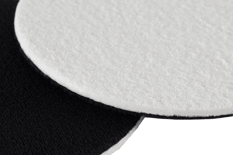 Nahaufnahme des spezialverdichteten Filzes des Safe-Shield Glass Pads